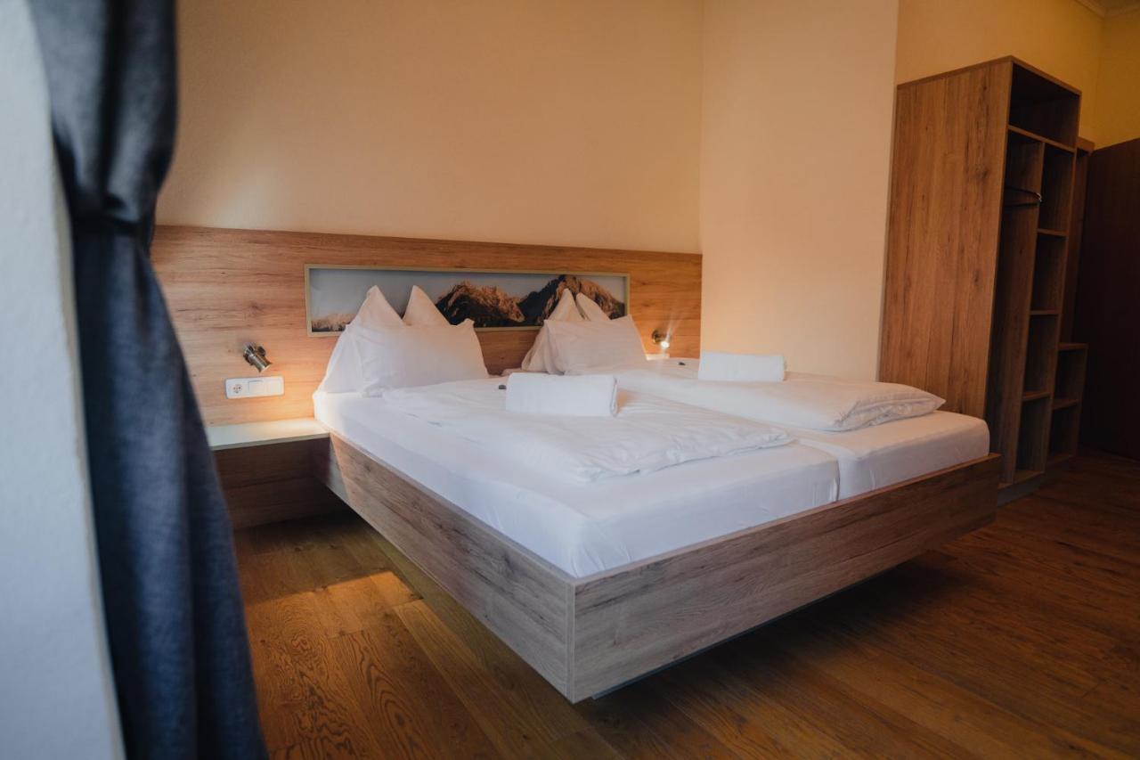 Hotel Restaurant Das Roessl 윈디슈가르스텐 외부 사진
