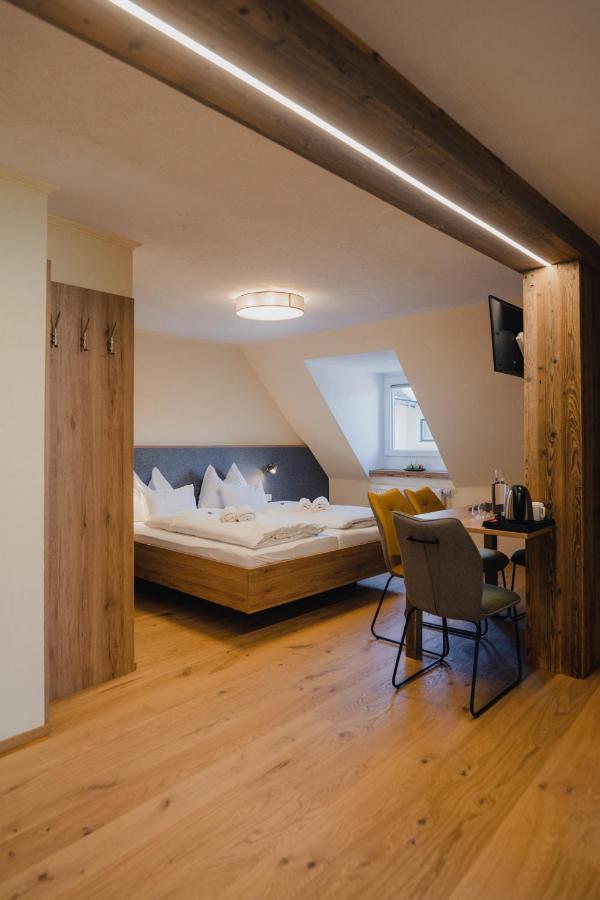 Hotel Restaurant Das Roessl 윈디슈가르스텐 외부 사진