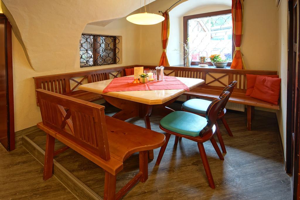 Hotel Restaurant Das Roessl 윈디슈가르스텐 외부 사진